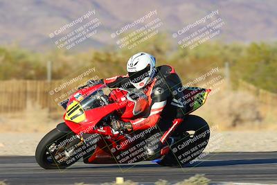 media/Dec-07-2024-CVMA (Sat) [[21c5f1ef85]]/Race 11-Amateur Supersport Open/